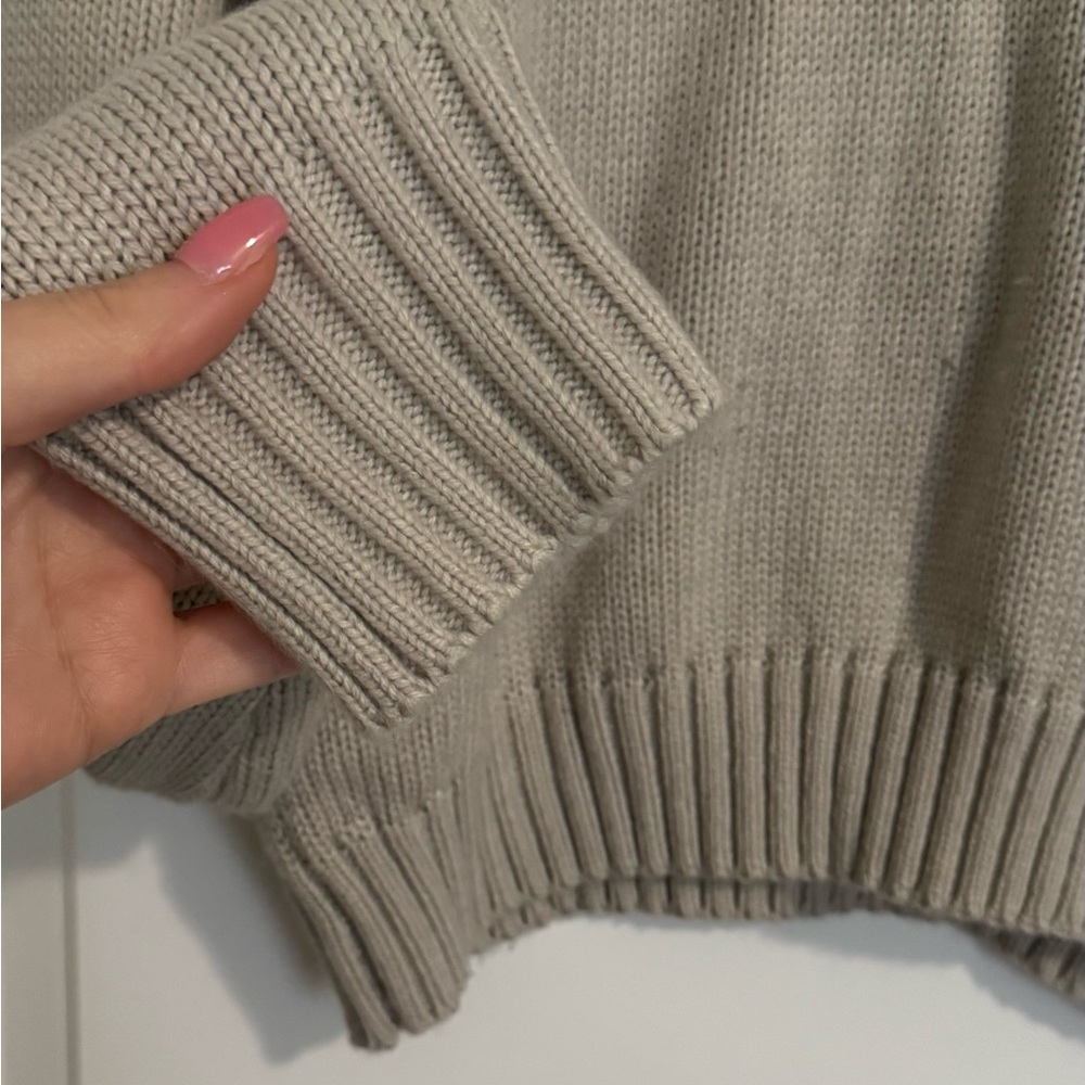Women's Light Grey Crop Sweater - Picture 4 of 16